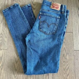 Levis 711 skinny